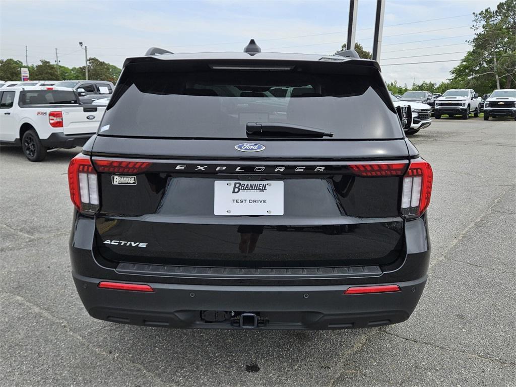 new 2025 Ford Explorer car, priced at $38,995