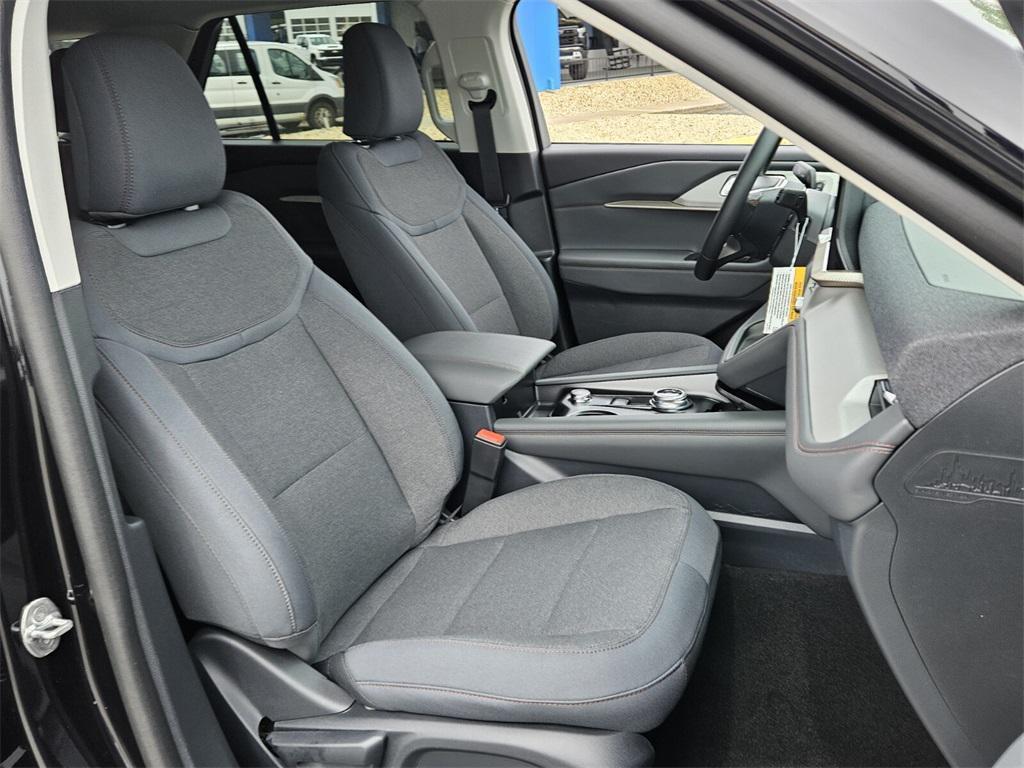 new 2025 Ford Explorer car, priced at $38,995