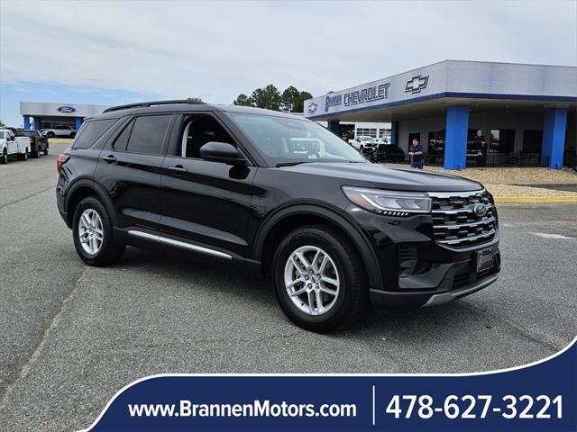 new 2025 Ford Explorer car, priced at $40,621