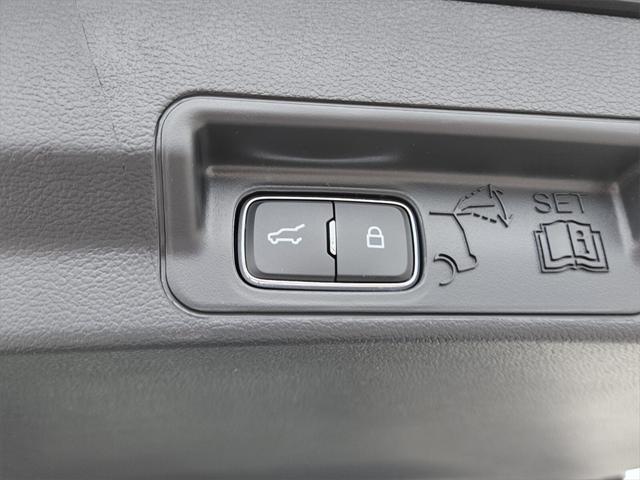 new 2025 Ford Explorer car, priced at $40,621