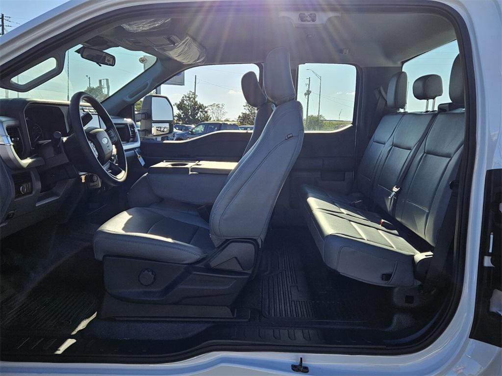 new 2024 Ford F-250 car, priced at $62,102