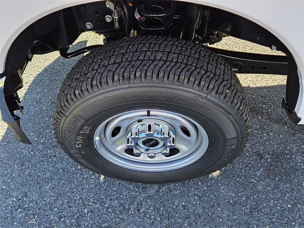 new 2024 Ford F-250 car, priced at $62,102