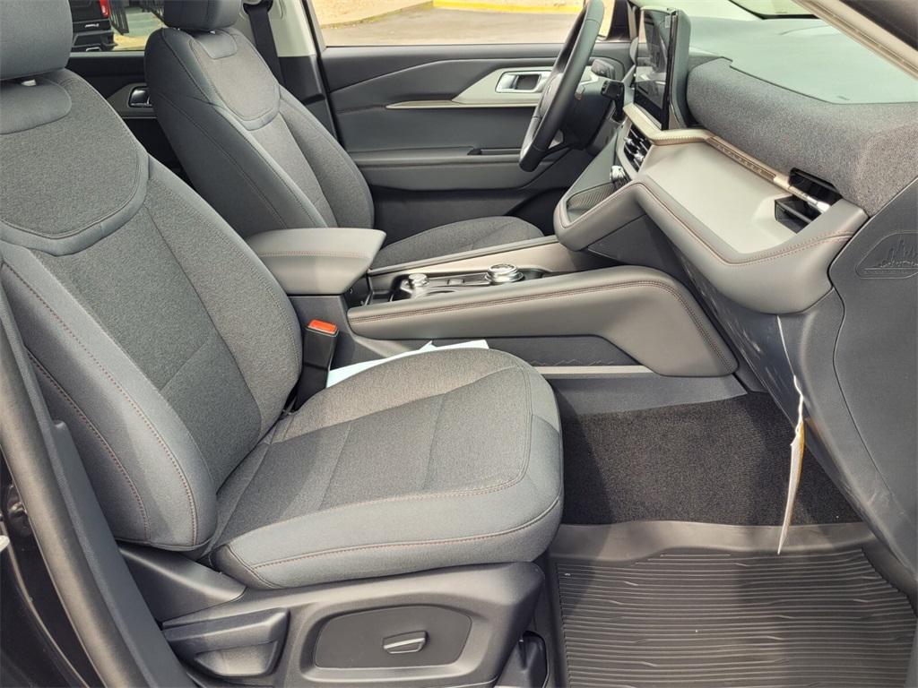 new 2025 Ford Explorer car, priced at $39,907