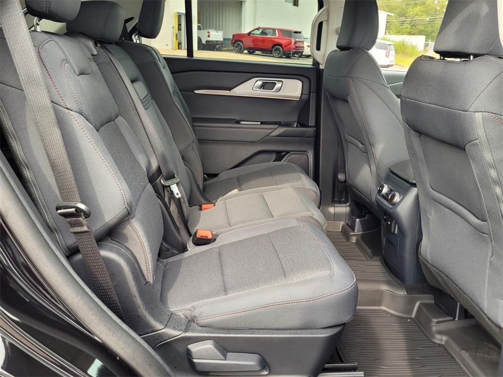 new 2025 Ford Explorer car, priced at $39,907