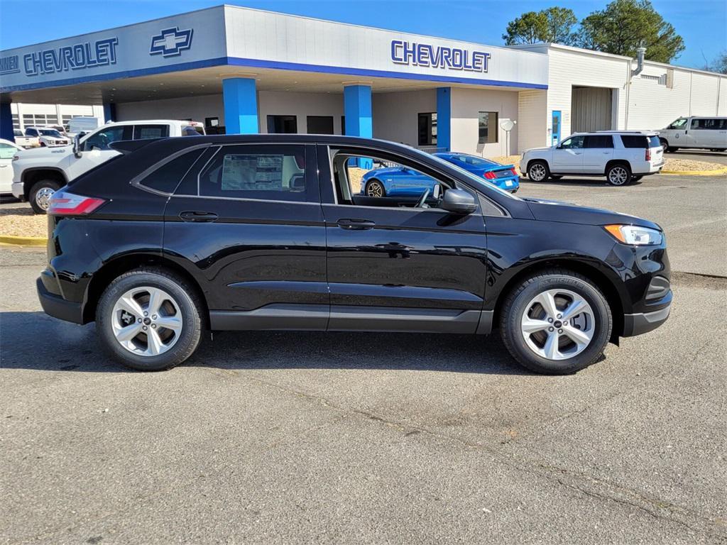 new 2024 Ford Edge car, priced at $32,000
