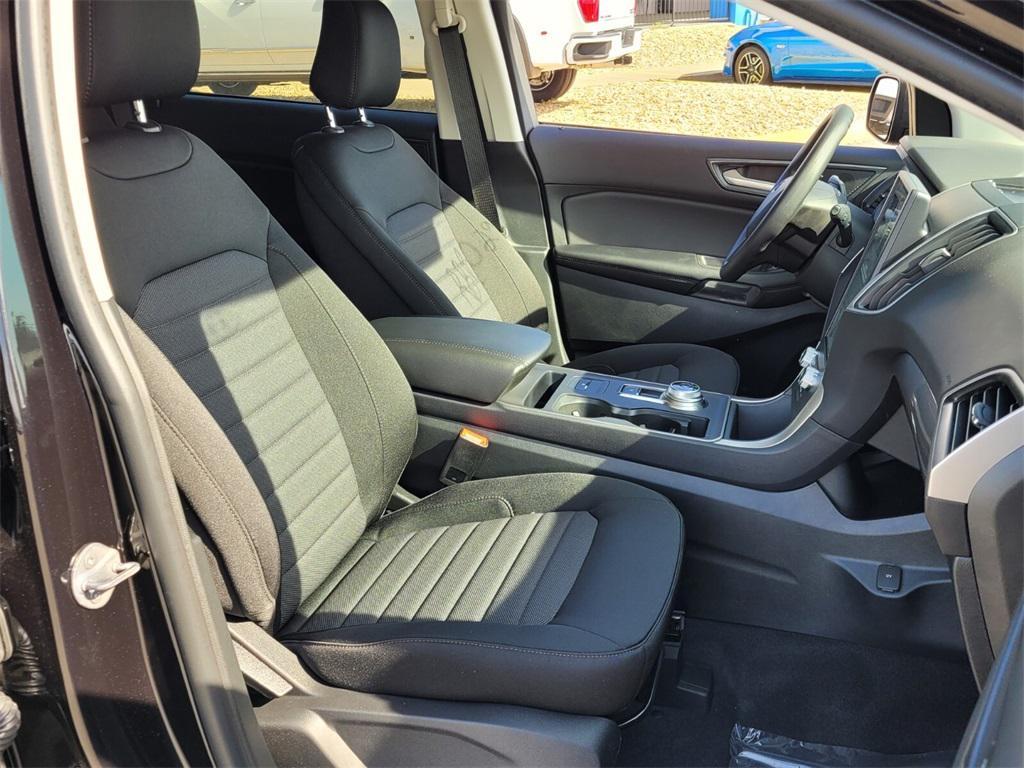 new 2024 Ford Edge car, priced at $32,000