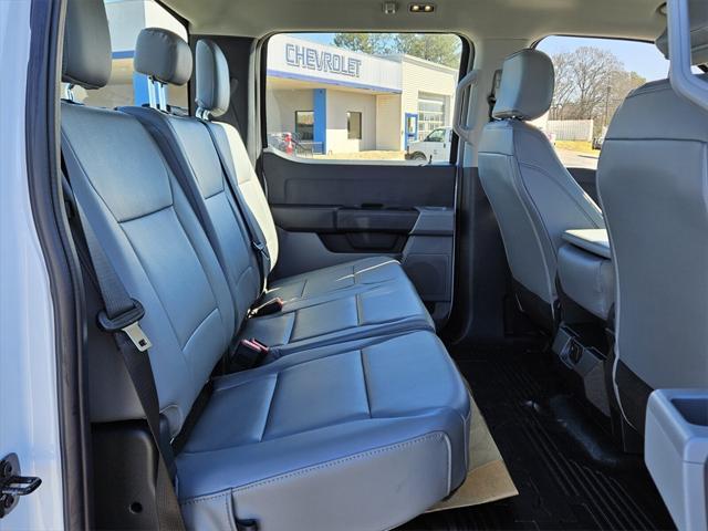 new 2025 Ford F-450 car, priced at $76,110