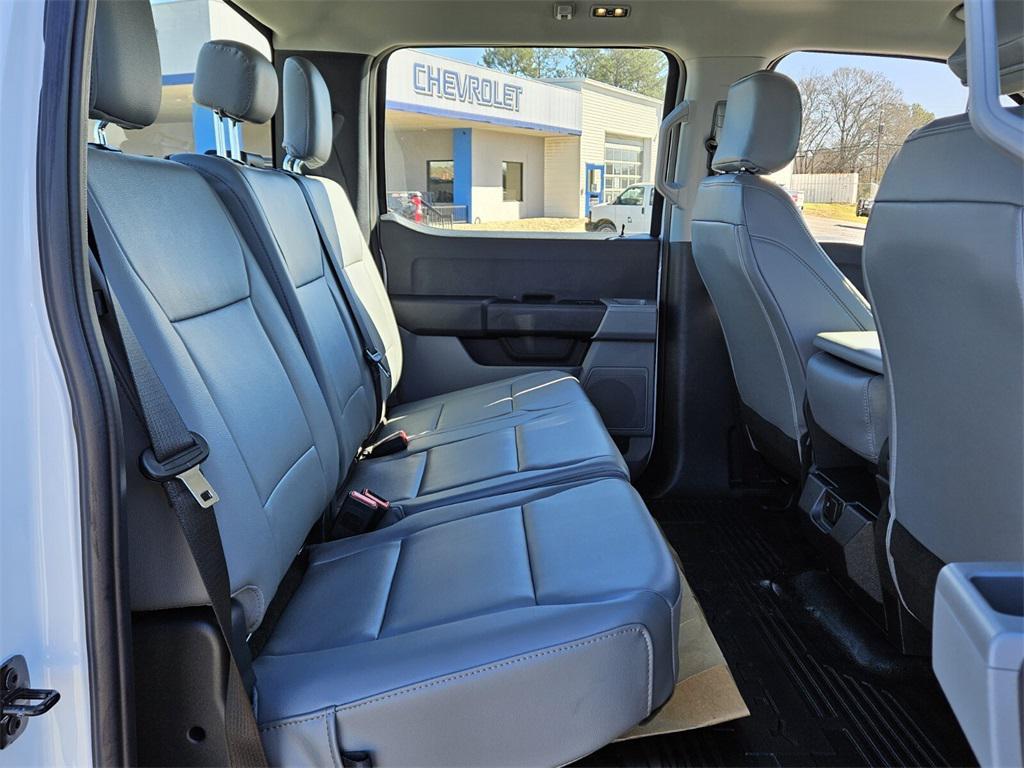 new 2025 Ford F-450 car, priced at $75,025