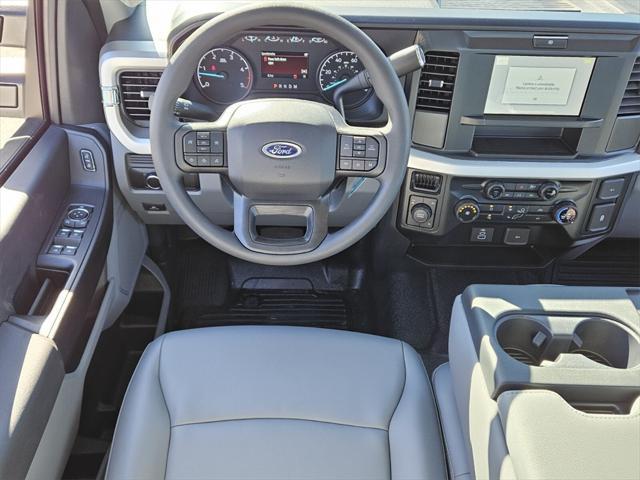 new 2025 Ford F-450 car, priced at $76,110