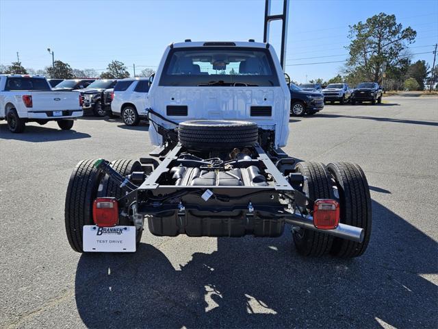 new 2025 Ford F-450 car, priced at $76,110