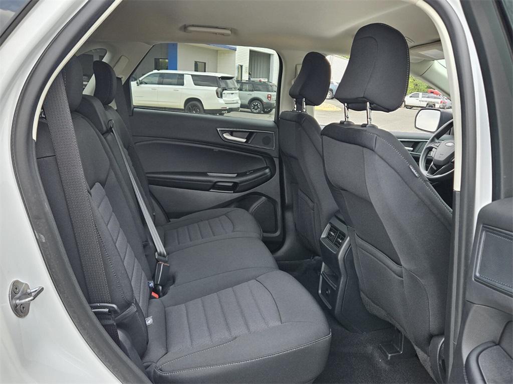 new 2024 Ford Edge car, priced at $32,000