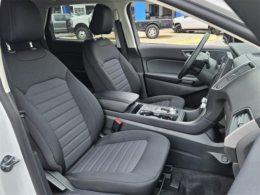 new 2024 Ford Edge car, priced at $32,000