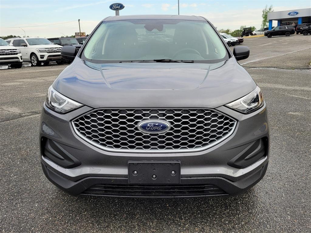 new 2024 Ford Edge car, priced at $32,000