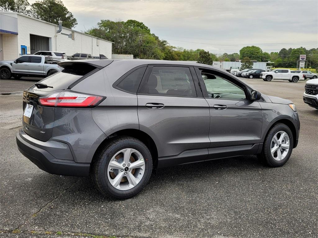 new 2024 Ford Edge car, priced at $32,000