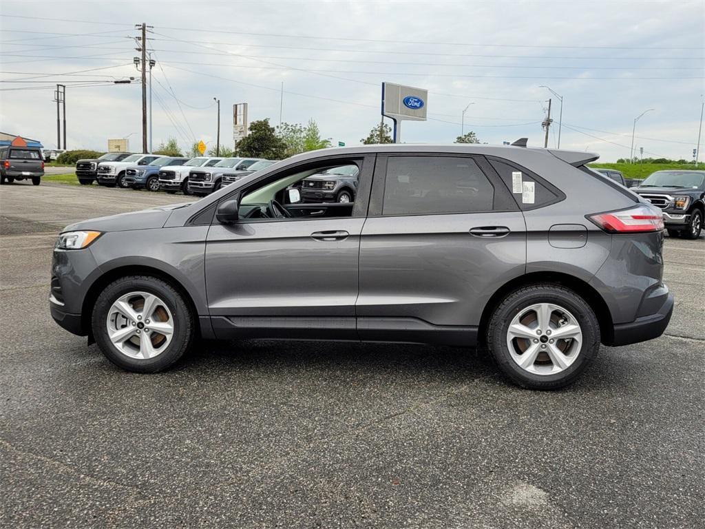 new 2024 Ford Edge car, priced at $32,000