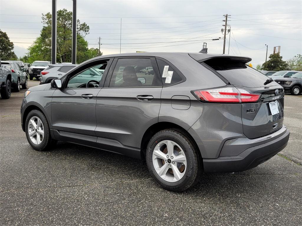 new 2024 Ford Edge car, priced at $32,000