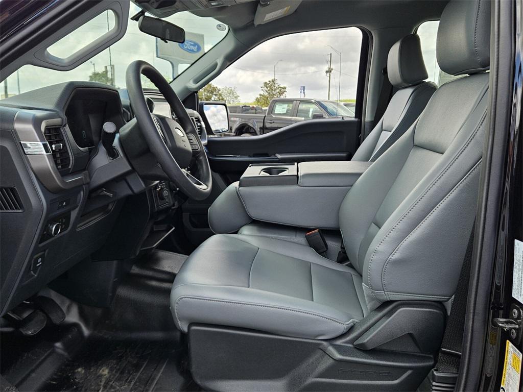 new 2025 Ford F-150 car, priced at $52,076