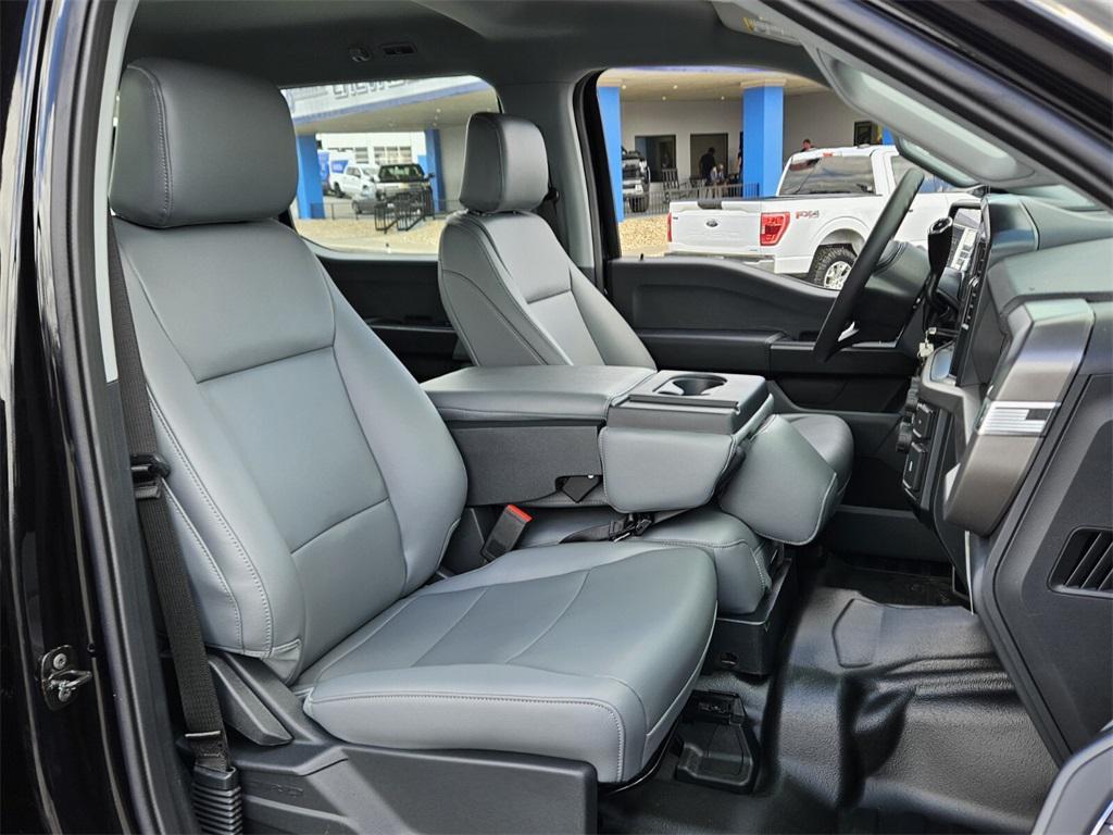 new 2025 Ford F-150 car, priced at $52,076