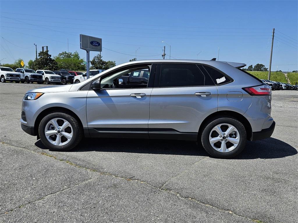 new 2024 Ford Edge car, priced at $32,000