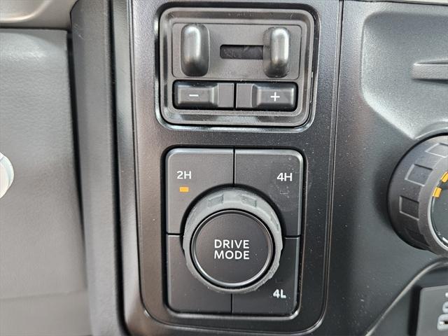 new 2025 Ford F-350 car