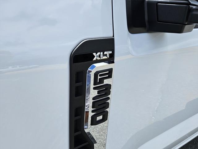 new 2025 Ford F-350 car
