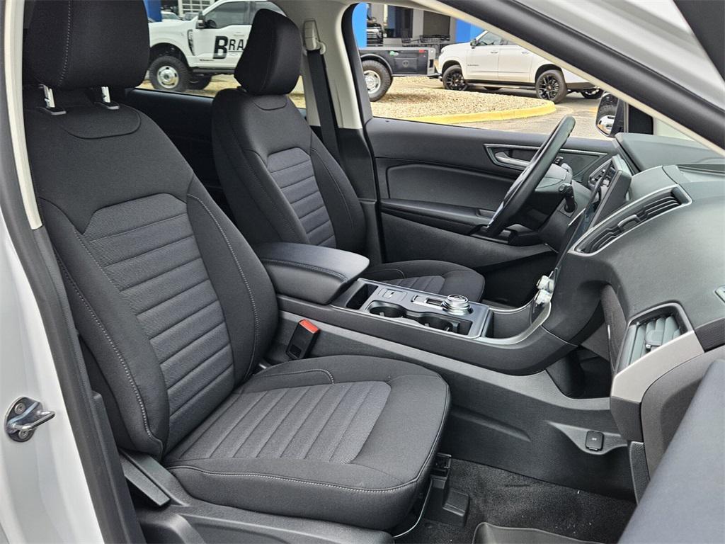 new 2024 Ford Edge car, priced at $32,000