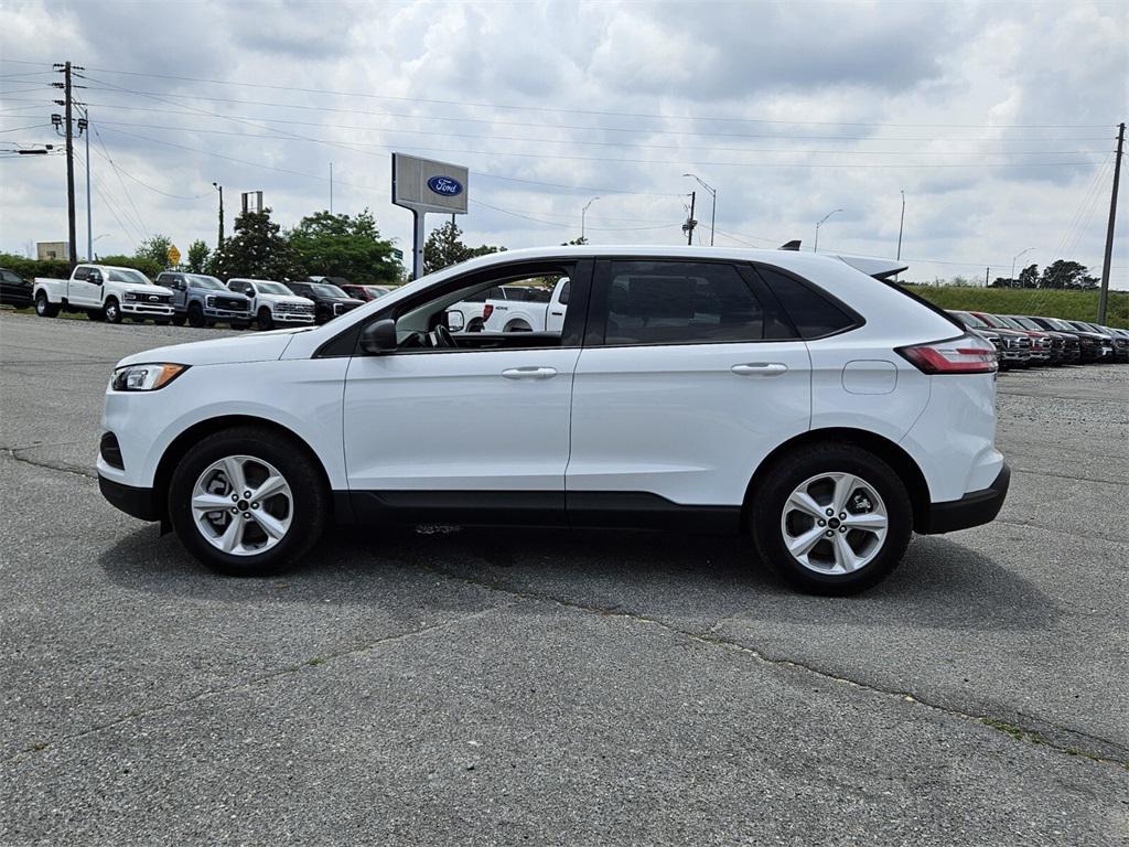 new 2024 Ford Edge car, priced at $32,000