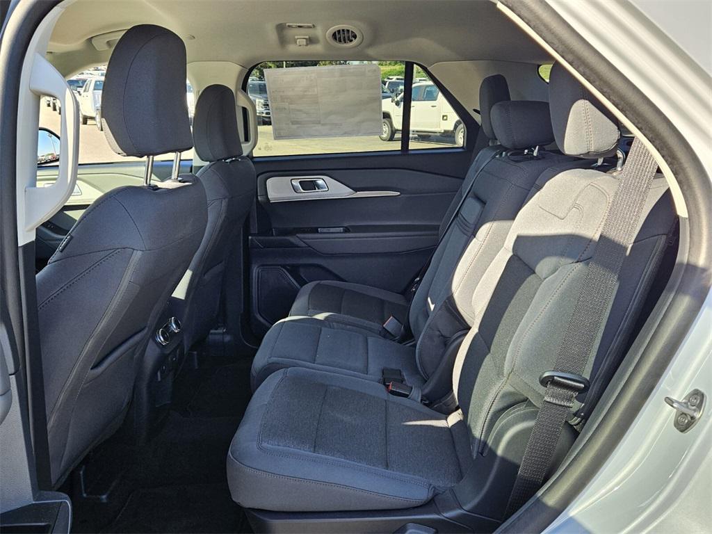 new 2025 Ford Explorer car, priced at $36,000