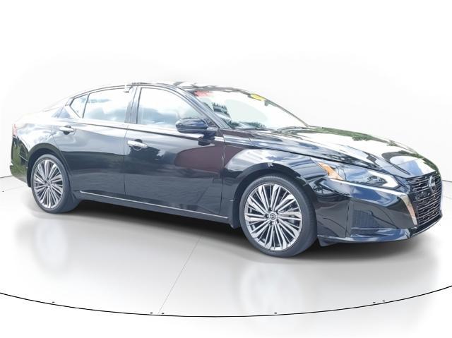 used 2023 Nissan Altima car, priced at $23,800