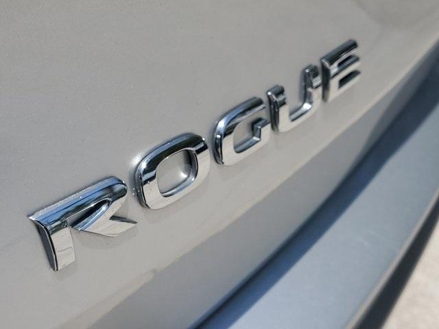 used 2018 Nissan Rogue car, priced at $14,995