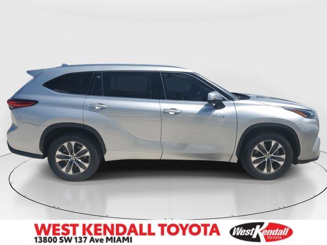 used 2021 Toyota Highlander Hybrid car, priced at $31,597