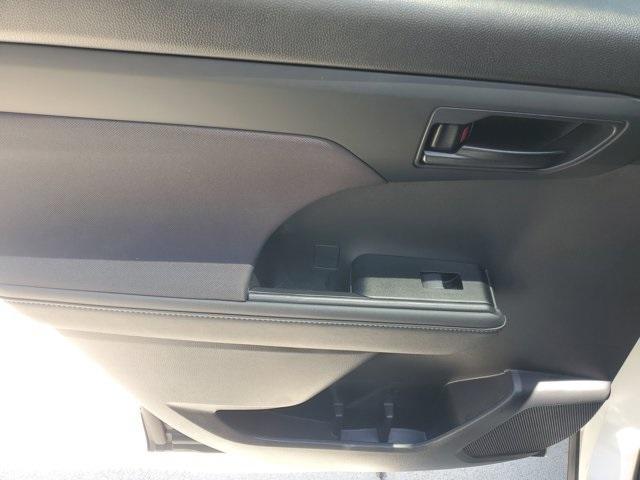 used 2023 Toyota Highlander car, priced at $33,595