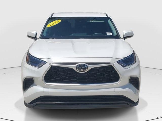 used 2023 Toyota Highlander car, priced at $33,595