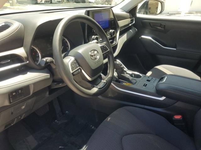 used 2023 Toyota Highlander car, priced at $33,595