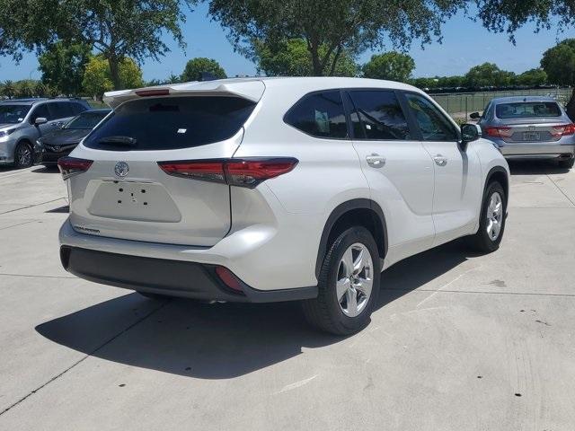 used 2023 Toyota Highlander car, priced at $33,595