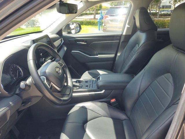 used 2022 Toyota Highlander car, priced at $34,595