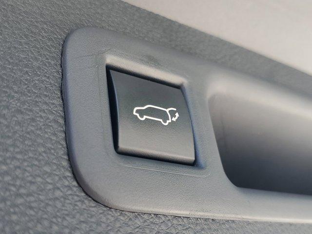 used 2022 Toyota Highlander car, priced at $34,595