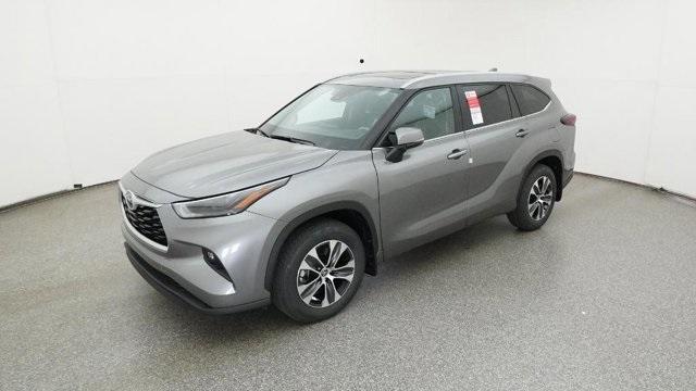 new 2025 Toyota Highlander car, priced at $45,794