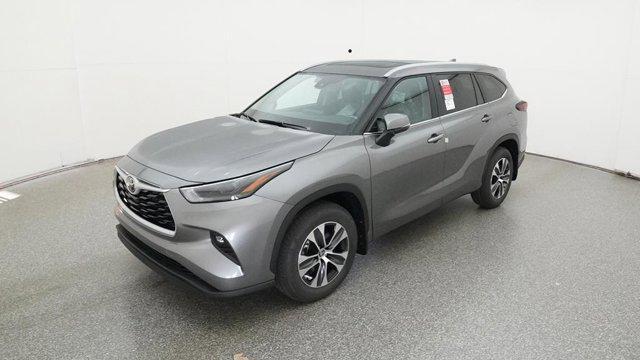 new 2025 Toyota Highlander car, priced at $46,293