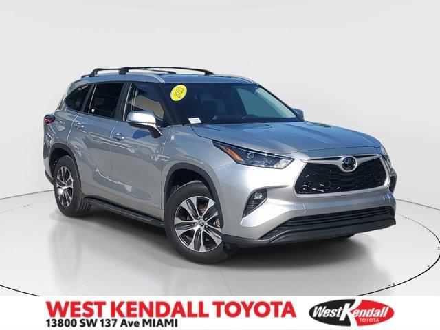 used 2023 Toyota Highlander car, priced at $37,997