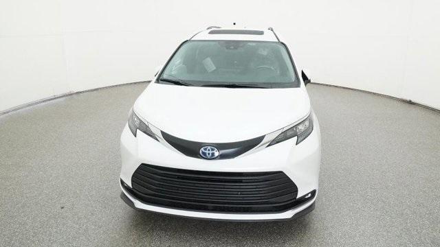 new 2025 Toyota Sienna car, priced at $46,969
