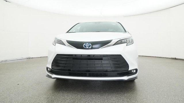 new 2025 Toyota Sienna car, priced at $46,969