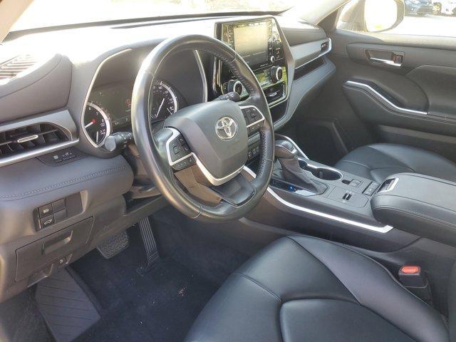 used 2022 Toyota Highlander car, priced at $30,595