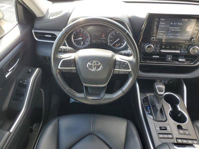 used 2022 Toyota Highlander car, priced at $31,995