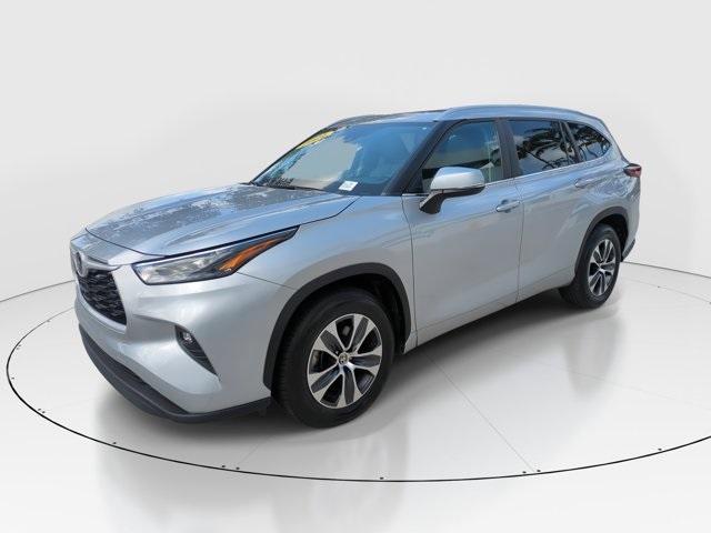 used 2024 Toyota Highlander car, priced at $42,991
