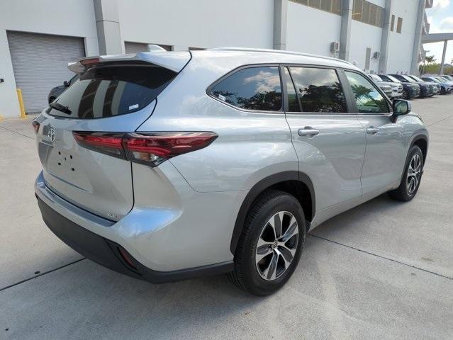 used 2024 Toyota Highlander car, priced at $42,991