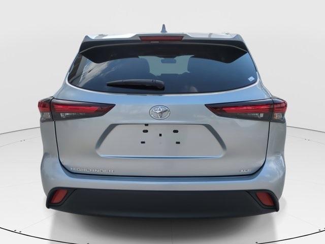 used 2024 Toyota Highlander car, priced at $42,991