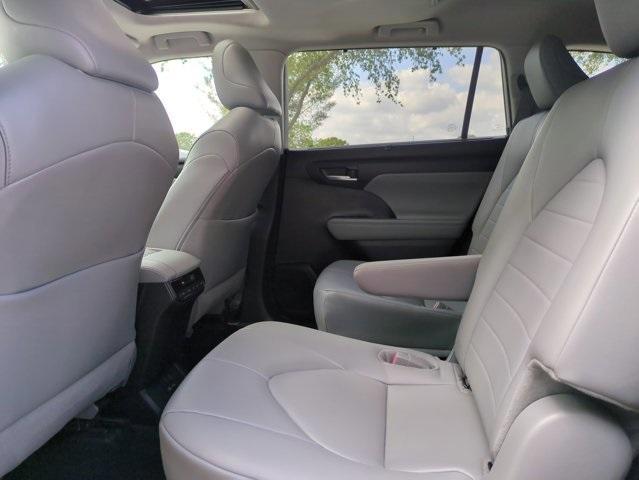 used 2024 Toyota Highlander car, priced at $42,991