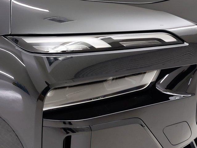 new 2025 BMW 760 car, priced at $130,535