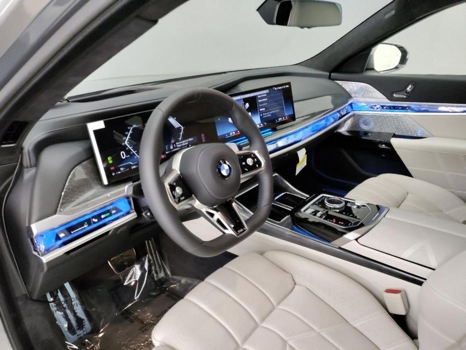 new 2024 BMW 760 car, priced at $166,095